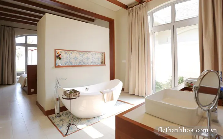 Pool Suite